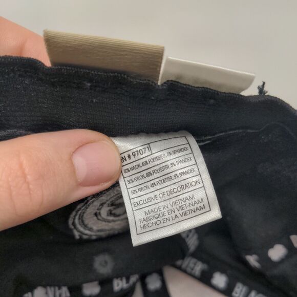 Black Clover Live Lucky Fitted Hat Multi L/XL Embroidered Memory Fit - Picture 9 of 9